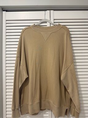 Aerie Beige Crewneck Sweatshirt - Casual Oversized Sweater: Size Large